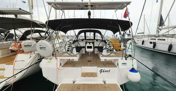 Rent a sailboat in Kornati Marina - Bavaria C38