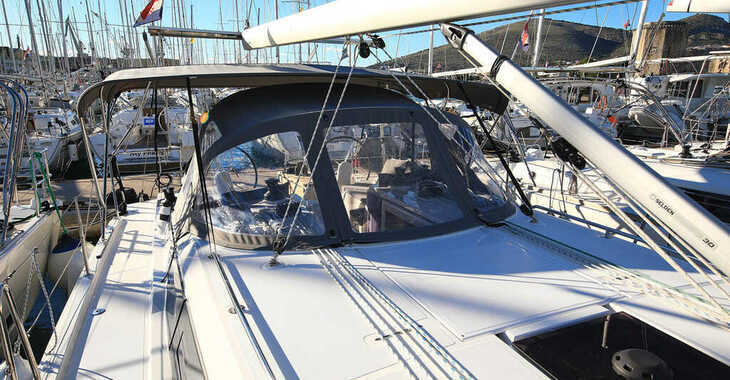 Rent a sailboat in Trogir (ACI marina) - Bavaria C42