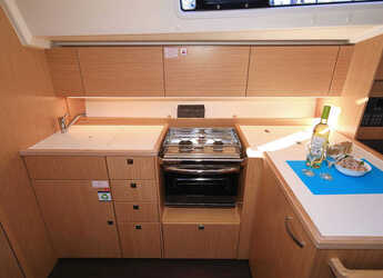 Chartern Sie segelboot in Trogir (ACI marina) - Bavaria C42 Style