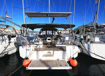 Rent a sailboat in Trogir ACI Marina - Bavaria C42