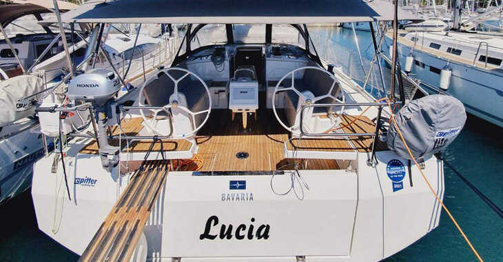 Rent a sailboat in Veruda Marina - Bavaria C42