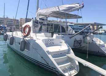 Rent a catamaran in Marina San Miguel - Lagoon 380 S2