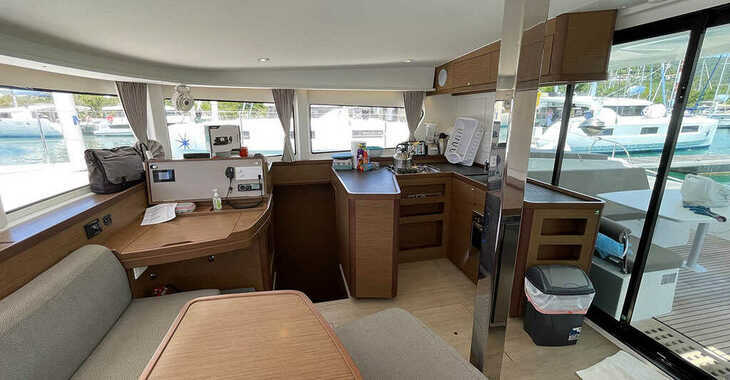 Rent a catamaran in Nanny Cay - Lagoon 42 - 4 + 2 cab.