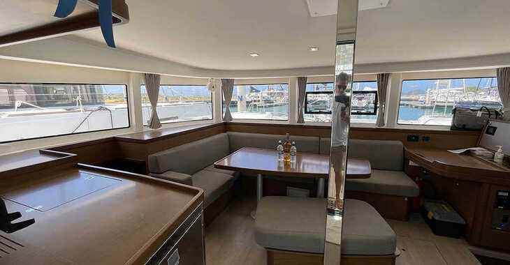 Rent a catamaran in Nanny Cay - Lagoon 42 - 4 + 2 cab.