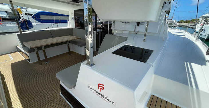 Rent a catamaran in Nanny Cay - Fountaine Pajot Lucia 40 - 3 cab.