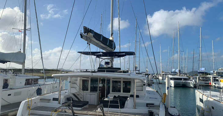 Rent a catamaran in Nanny Cay - Lagoon 52 F - 5 + 2 cab.