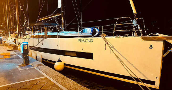 Louer voilier à Agios Kosmas Marina - Oceanis Yacht 62 - 4 + 1	
