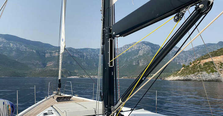 Chartern Sie segelboot in Agios Kosmas Marina - Oceanis Yacht 62 - 4 + 1	