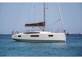 Rent a sailboat in Porto Olbia - Sun Odyssey 410