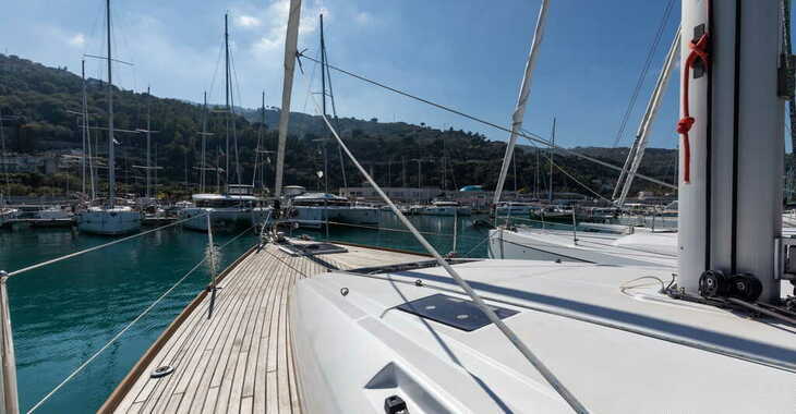 Rent a sailboat in Porto Olbia - Sun Odyssey 479