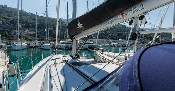Rent a sailboat in Marina di Portorosa - Sun Odyssey 410