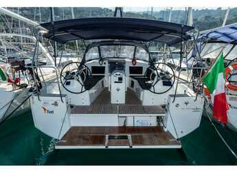 Rent a sailboat in Marina di Portorosa - Sun Odyssey 410