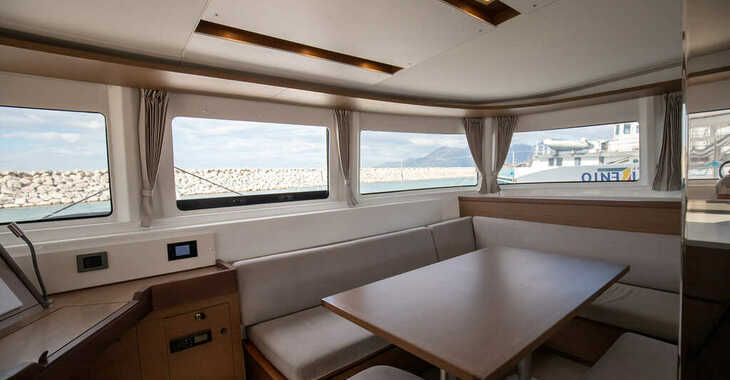 Rent a catamaran in Marina d'Arechi - Lagoon 46