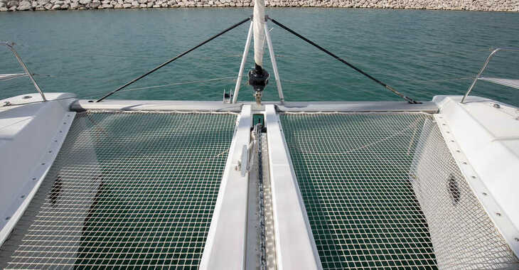 Rent a catamaran in Marina d'Arechi - Lagoon 46