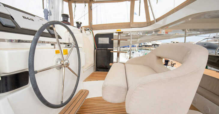 Louer catamaran à Marina d'Arechi - Lagoon 42