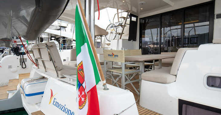 Alquilar catamarán en Marina d'Arechi - Lagoon 42