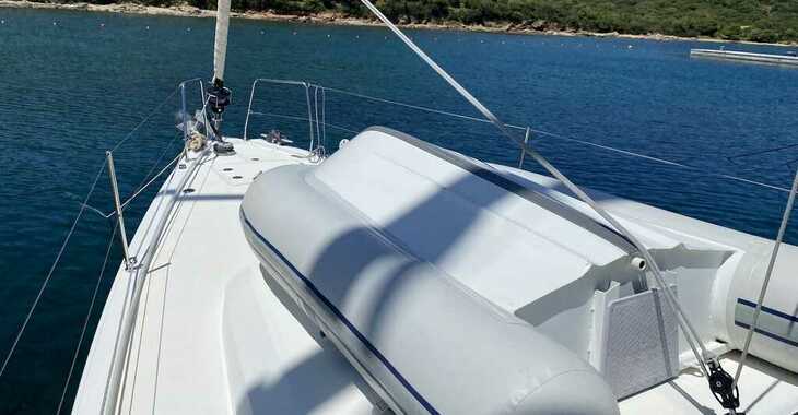 Rent a sailboat in Cala dei Sardi - Oceanis 46.1 (4 cab)