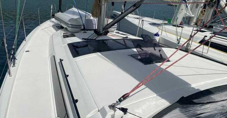 Rent a sailboat in Cala dei Sardi - Dufour 470