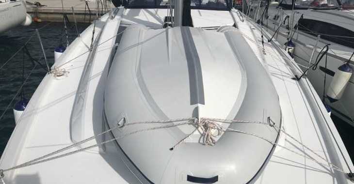 Rent a sailboat in Marina Cala de Medici - Oceanis 46.1 (5 cab)
