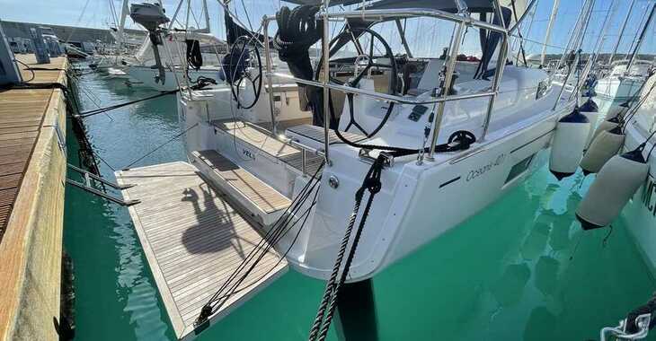 Chartern Sie segelboot in Marina Cala de Medici - Oceanis 40.1 (4cab)