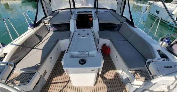 Rent a sailboat in Marina d'Arechi - Oceanis 46.1 (4cabs-2heads)