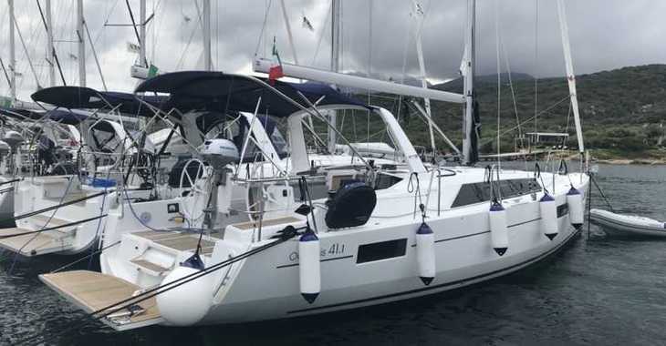 Rent a sailboat in Marina d'Arechi - Oceanis 41.1
