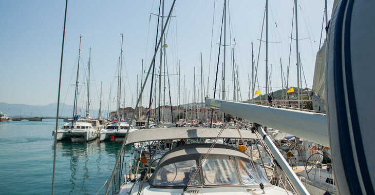 Rent a sailboat in ACI Marina Dubrovnik - Bavaria Cruiser 51