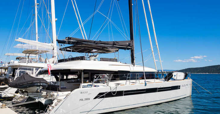 Rent a catamaran in Marina Kastela - Lagoon 620 Essense