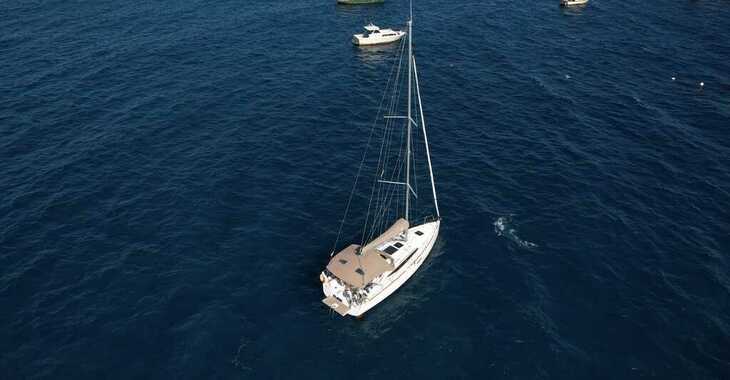 Rent a sailboat in Muelle de la lonja - Sun Odyssey 349