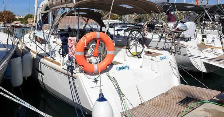 Rent a sailboat in Port of Santa Cruz de Tenerife - Sun Odyssey 419