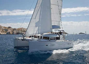 Rent a catamaran in Mykonos - Lagoon 400