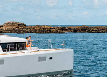 Rent a catamaran in Marina di Portisco - Lagoon 40 Motor Yacht