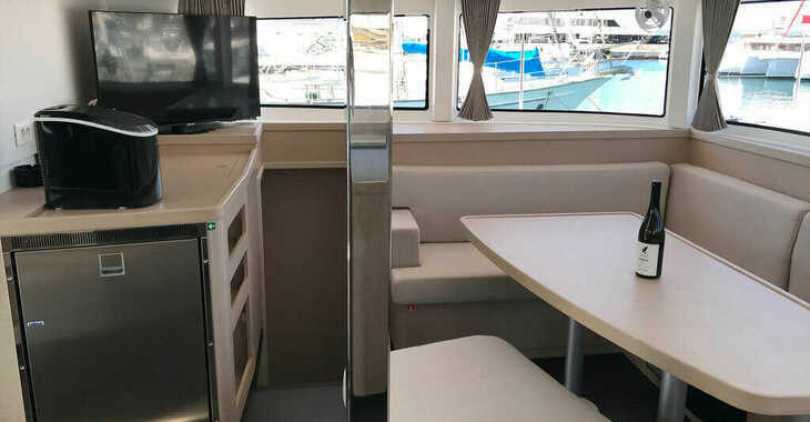 Louer catamaran à Marina Kastela - Lagoon 42 owner version