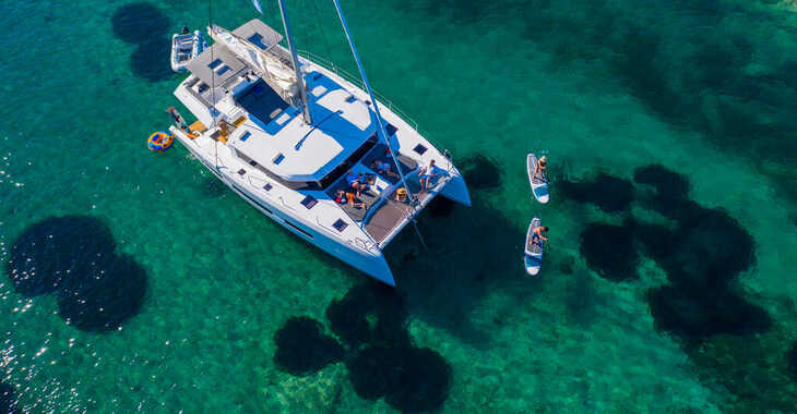 Louer catamaran à Mykonos Marina - Dufour Catamaran 48