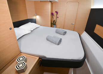 Chartern Sie katamaran in Mykonos Marina - Dufour Catamaran 48