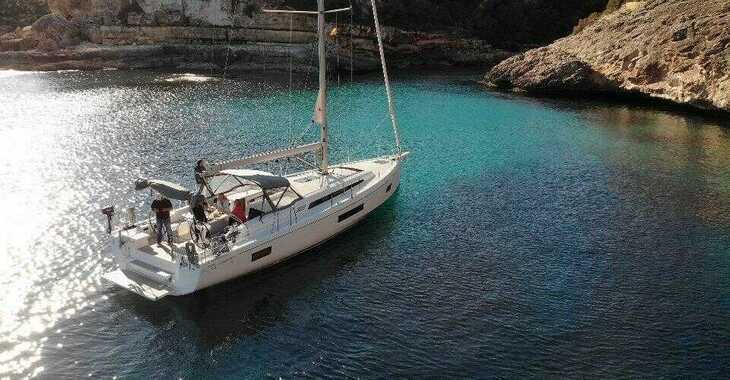 Rent a sailboat in Marina Cala D' Or - Oceanis 51.1