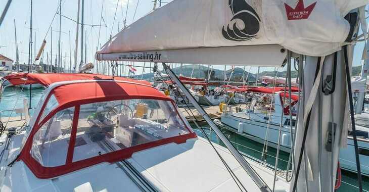 Rent a sailboat in Split (ACI Marina) - Oceanis 41.1
