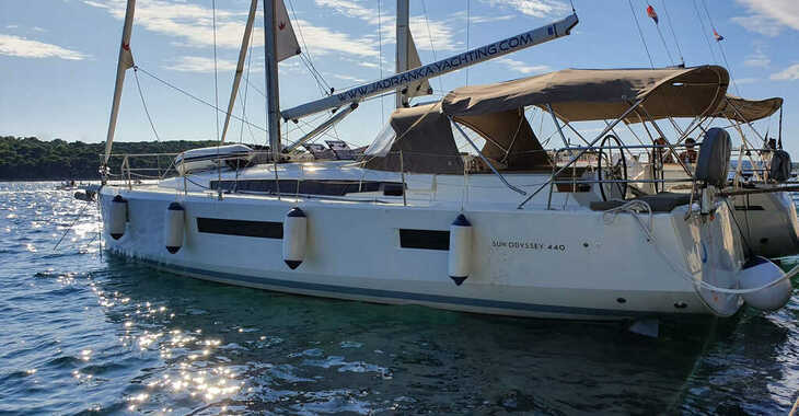 Rent a sailboat in ACI Pomer - Sun Odyssey 440