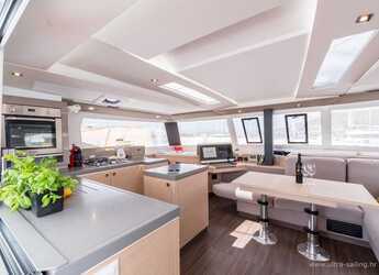 Rent a catamaran in Marina Baotić - Saona 47
