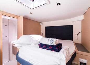 Rent a catamaran in Marina Baotić - Saona 47