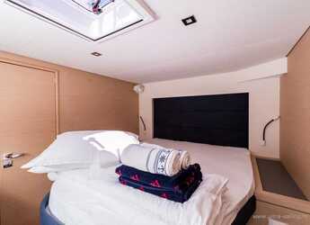 Rent a catamaran in Marina Baotić - Saona 47