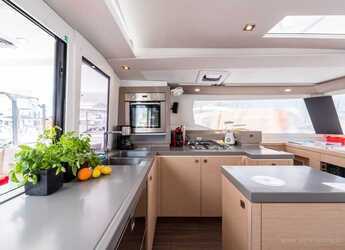 Rent a catamaran in Marina Baotić - Saona 47