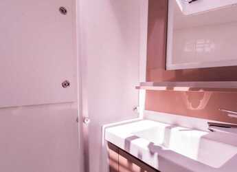Rent a catamaran in Marina Baotić - Saona 47