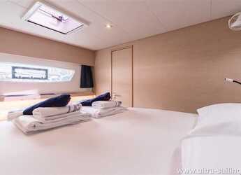 Rent a catamaran in Marina Baotić - Saona 47