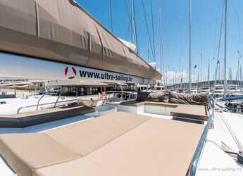 Rent a catamaran in Marina Baotić - Saona 47