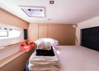Rent a catamaran in Marina Baotić - Saona 47