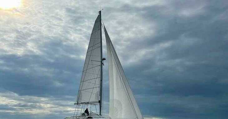 Rent a catamaran in Marina d'Arechi - Bali 4.3  Shadow Line