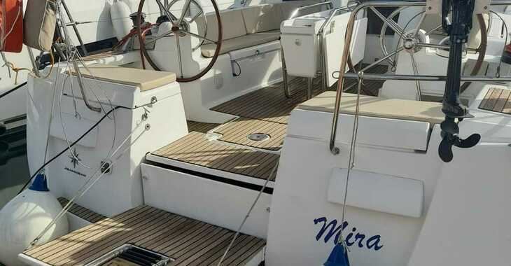 Rent a sailboat in Marina d'Arechi - Sun Odyssey 439