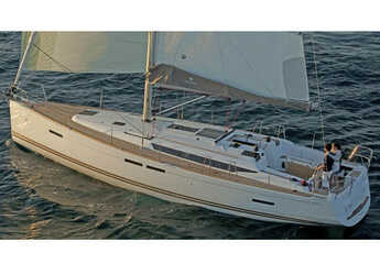 Chartern Sie segelboot in Marina d'Arechi - Sun Odyssey 439