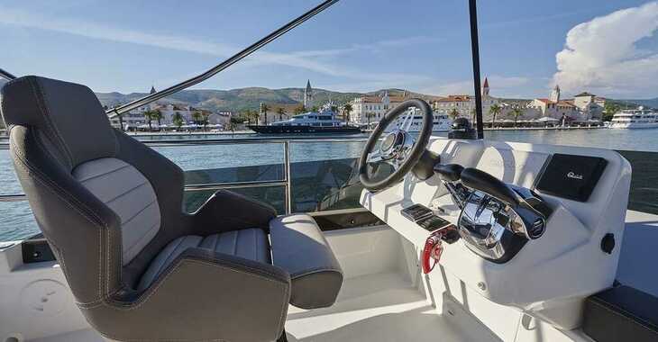 Chartern Sie motorboot in Trogir (ACI marina) - Jeanneau Merry Fisher 1095 FLY